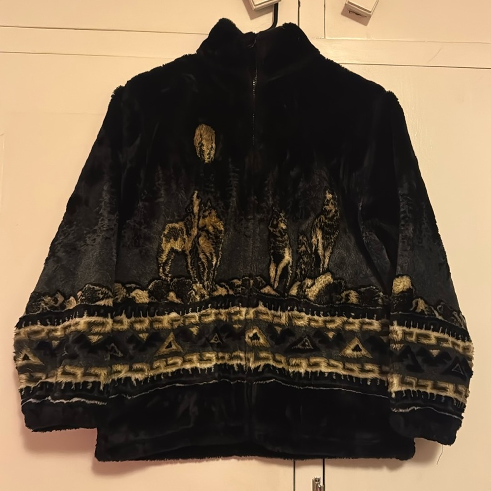 Vintage fuzzy zip up jacket | wolf scene | XS
